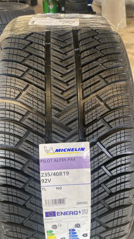 Michelin PILOT ALPIN PA4